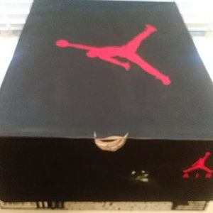 Gently pre owned Jz NYK retro5s